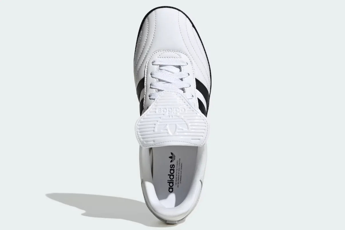 Cloud White Core Black