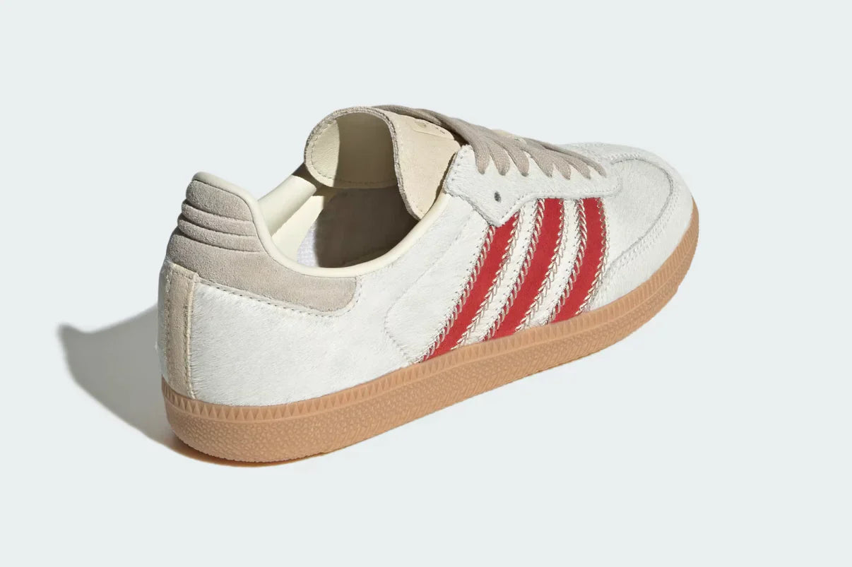 Beige Better Scarlet