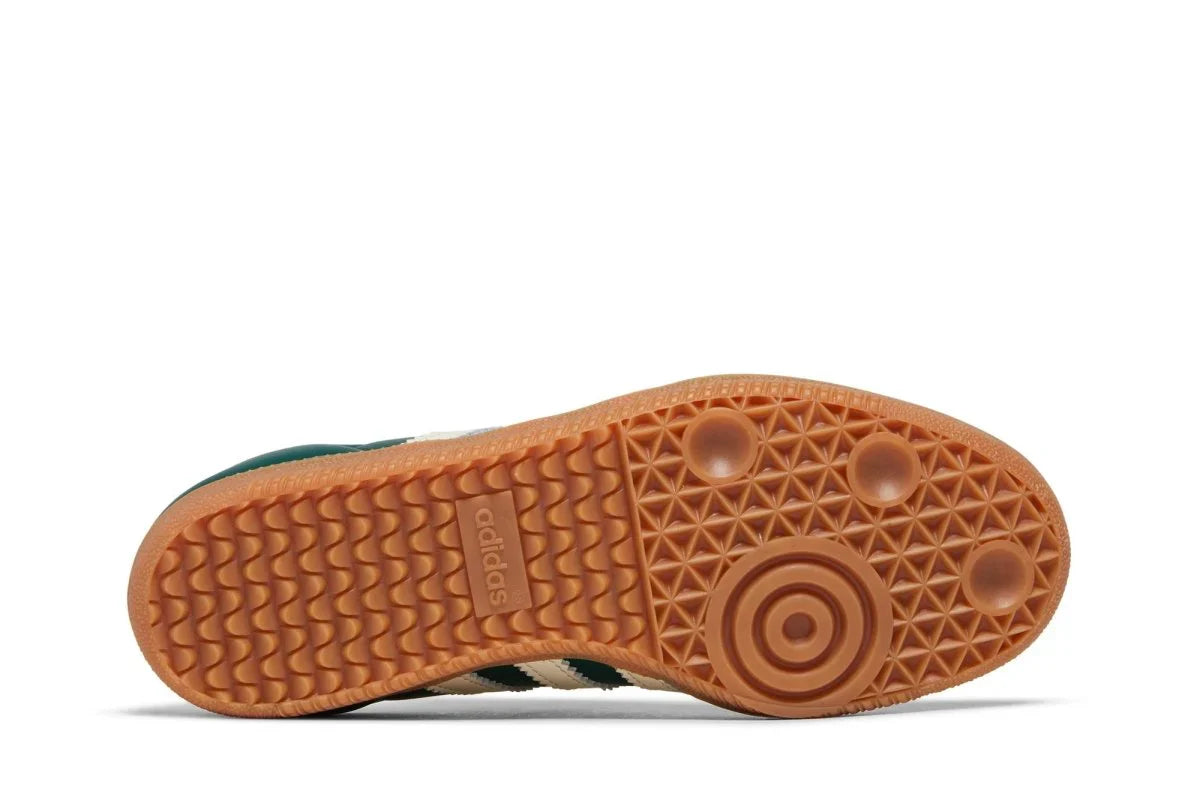 Collegiate Green Gum