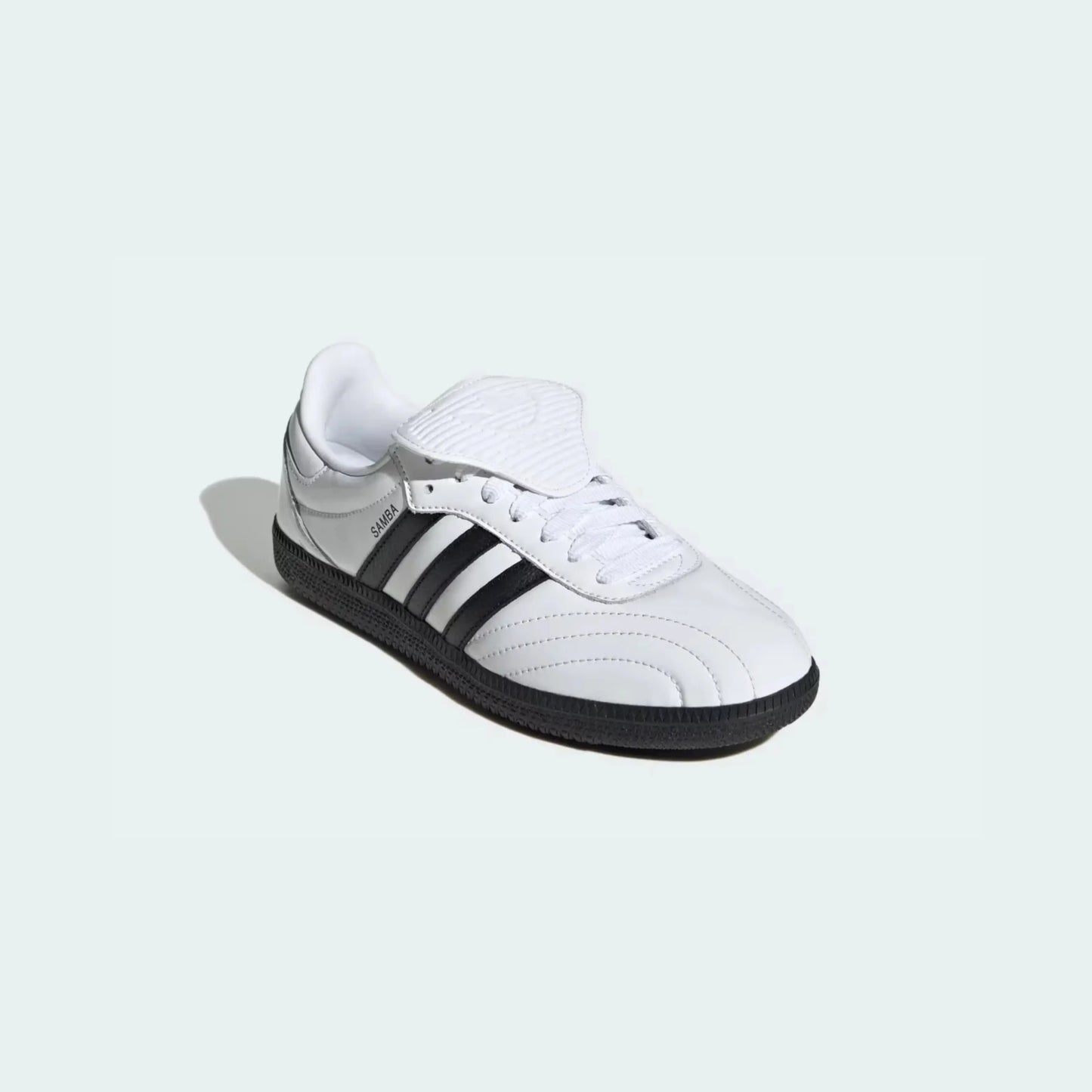 Cloud White Core Black