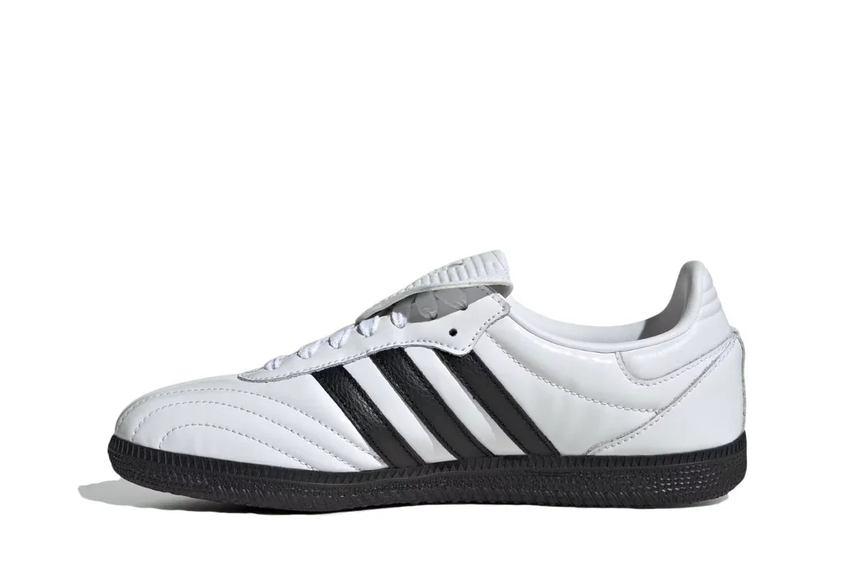 Cloud White Core Black