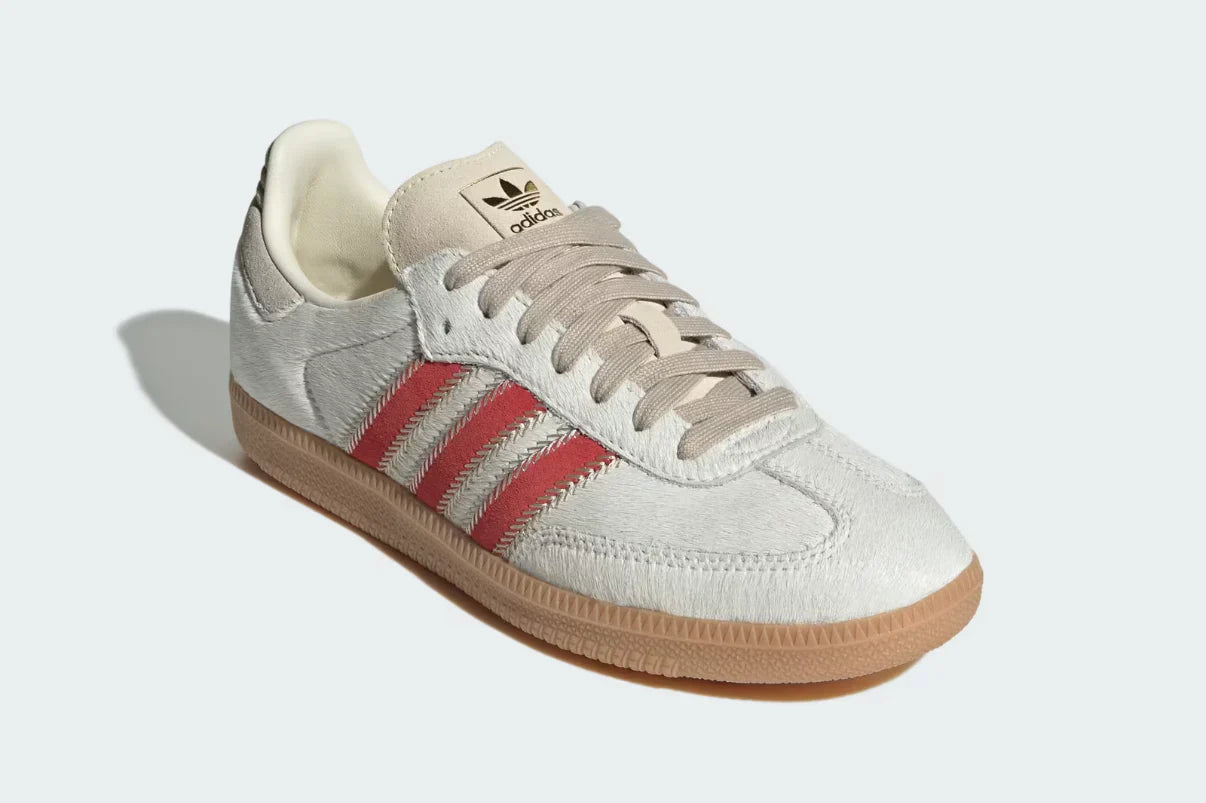 Beige Better Scarlet