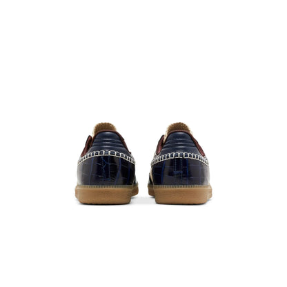 Collegiate Navy Wonder White