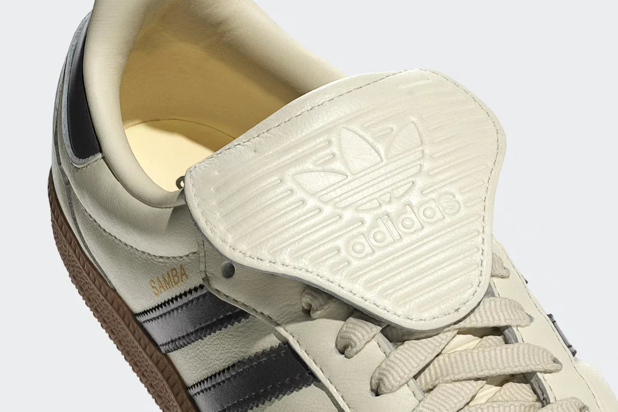 Cream White Black Gum