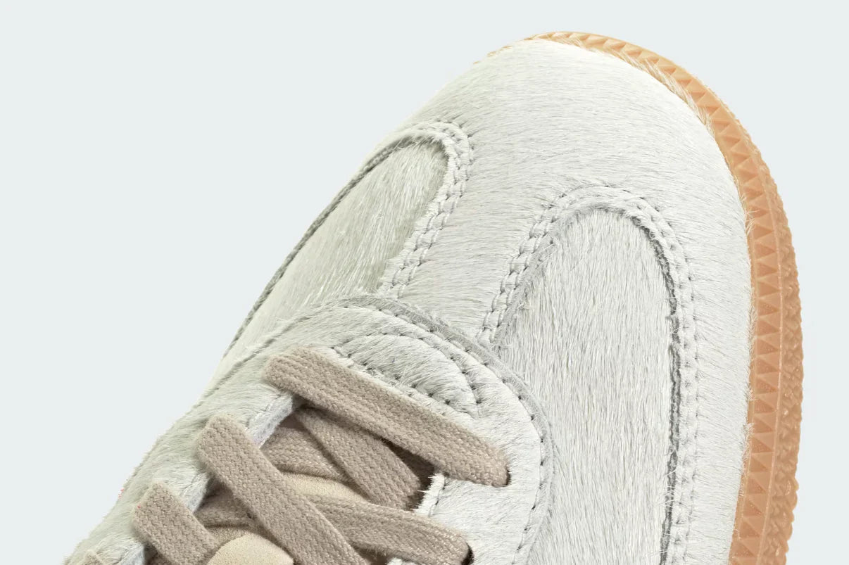 Beige Better Scarlet