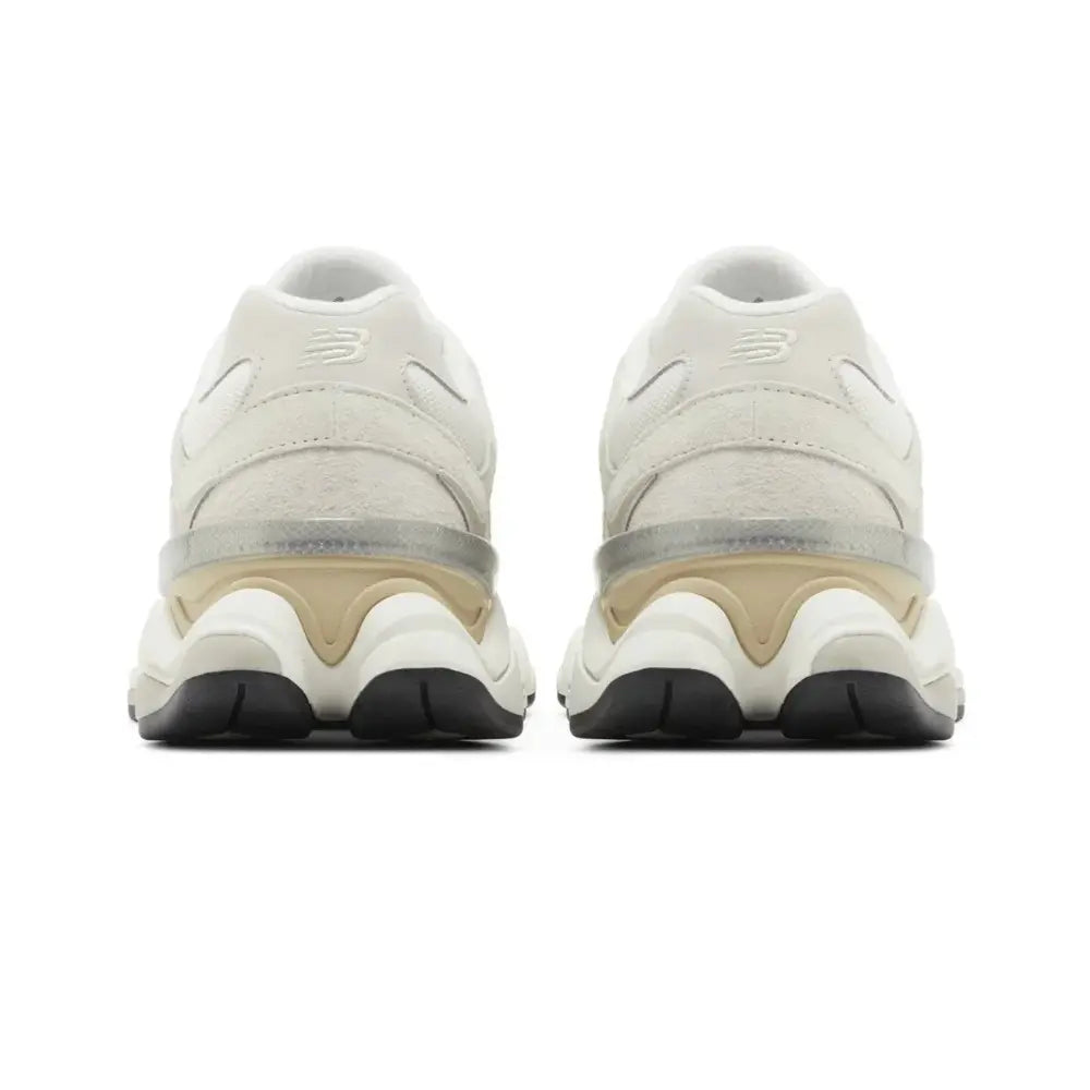 Sea Salt Moonbeam White