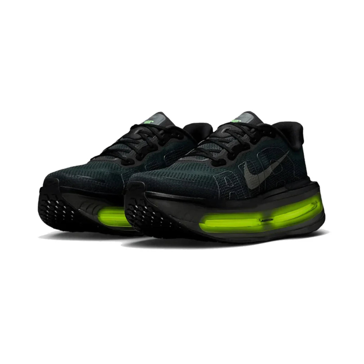 Vomero Premium Black Volt