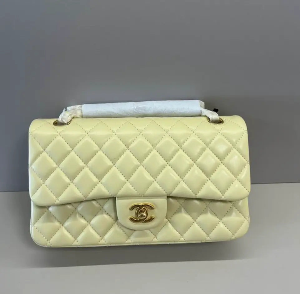 Classic  Leather Flap Bag Medium