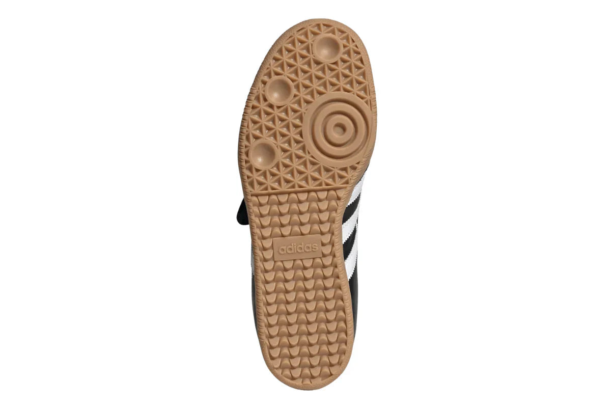 Black White Gum