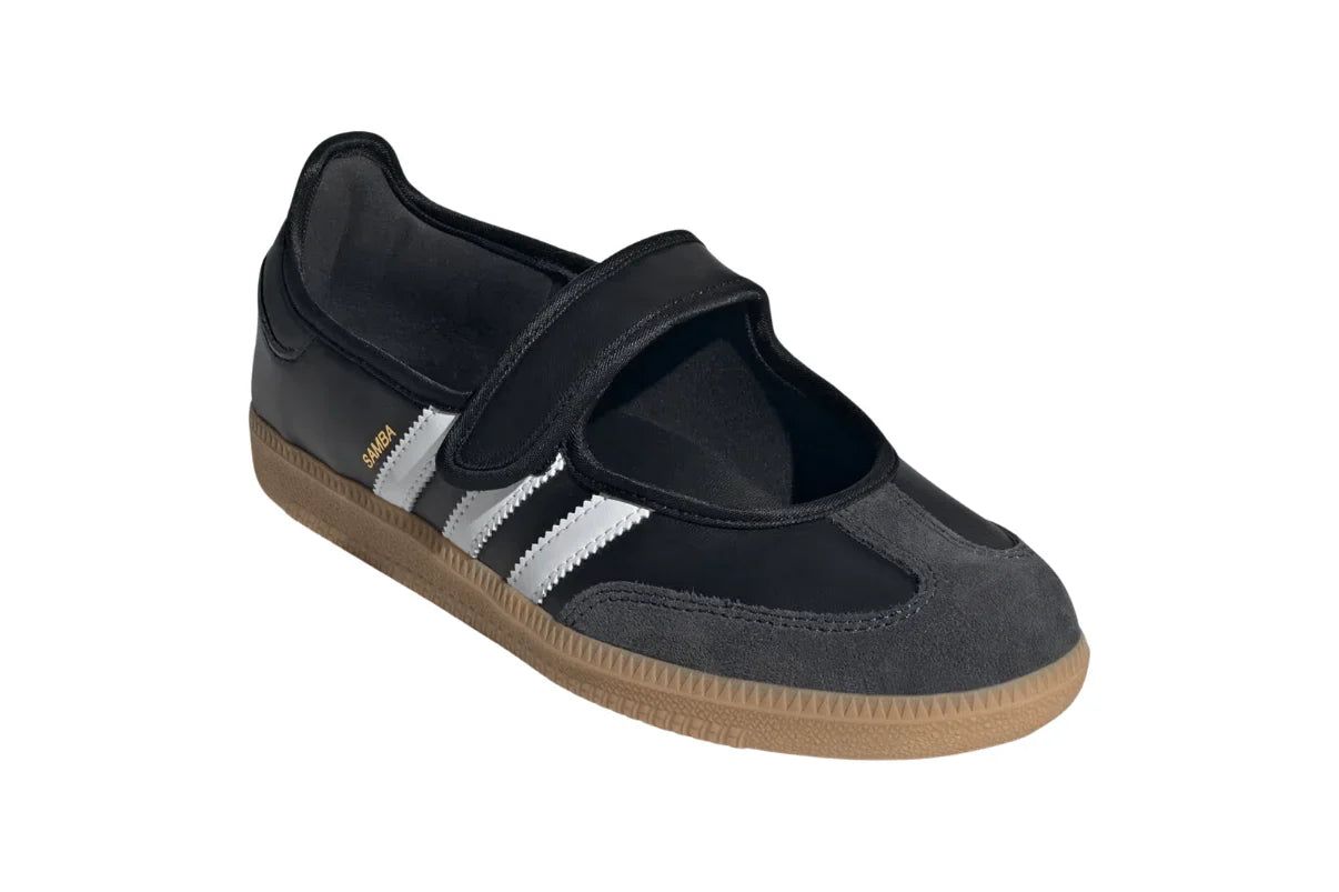Black White Gum