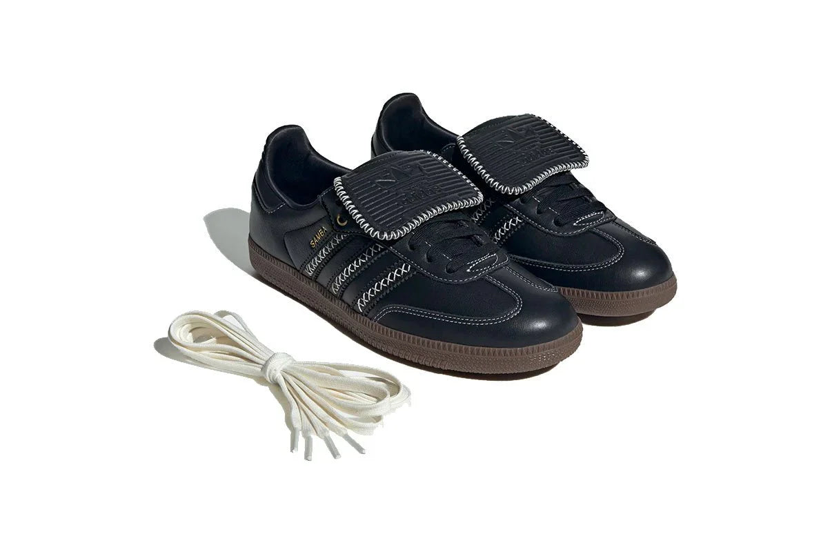 Core Black Off White Gum