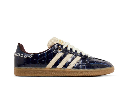 Collegiate Navy Wonder White