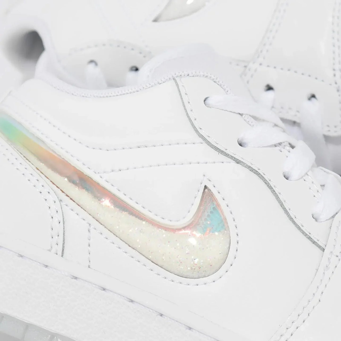 Low Se "Glitter Swoosh"