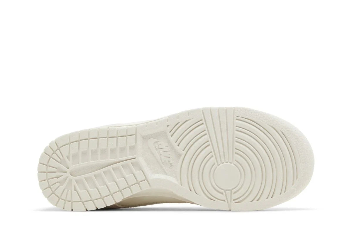 Low Iridescent Beige